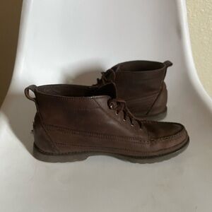 ROckport soft Leather lace-up Boots with Vibram soles